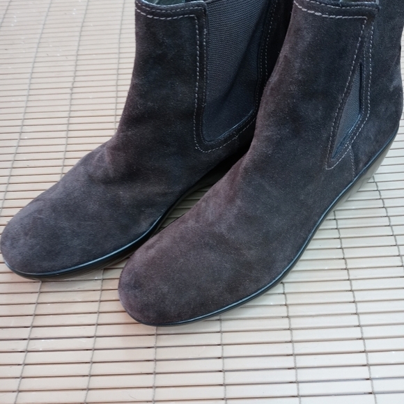 SPERRY TOP-SIDER weatherproof Brown Suede Pull On wedge heel sz 9M Women’s Boot. - Picture 3 of 13